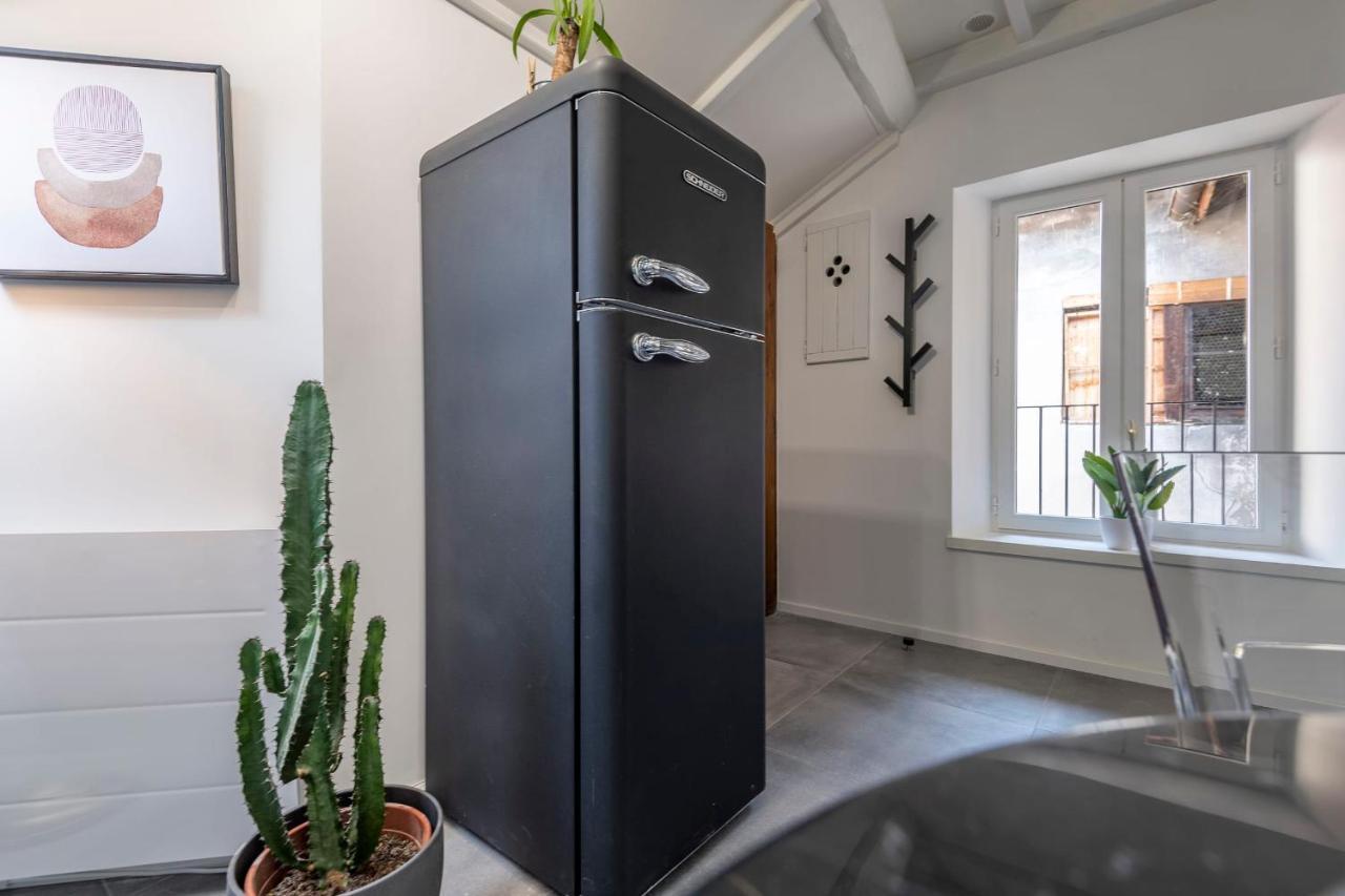 Nice T2 Apartment In The Heart Of The Old Town Of Annecy Near The Lake エクステリア 写真